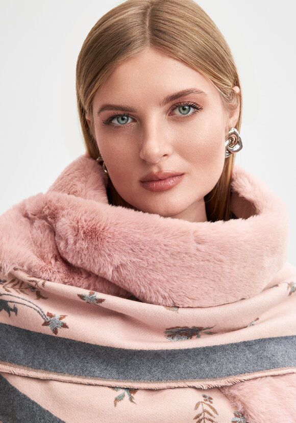 Шаль с отделкой мехом Анжелика шир.  580, рис. 1