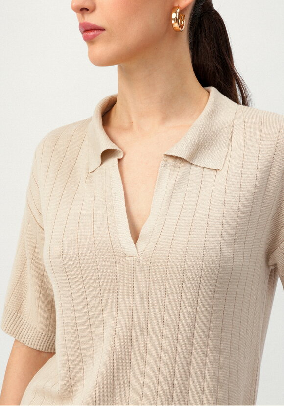 Поло удлиненное с вертикальной полосой шир.  580, рис. 5