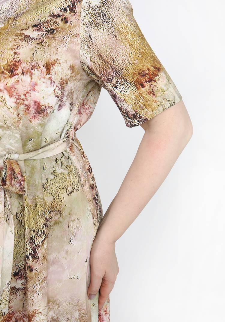 Платье прямого силуэта с круглым воротом шир.  750, рис. 10