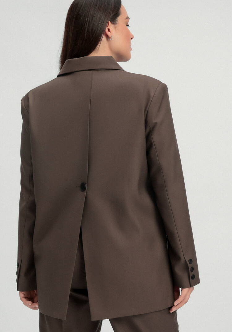 Пиджак с разрезом по спинке шир.  750, рис. 21