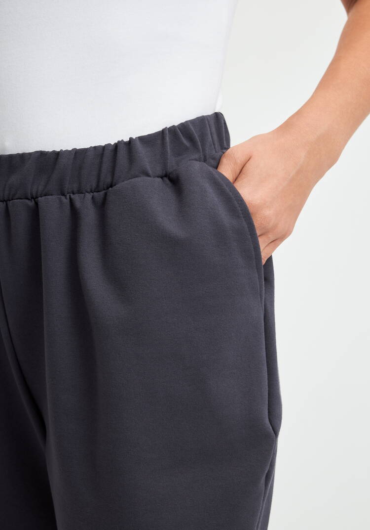 Брюки из трикотажа на резинке шир.  750, рис. 23