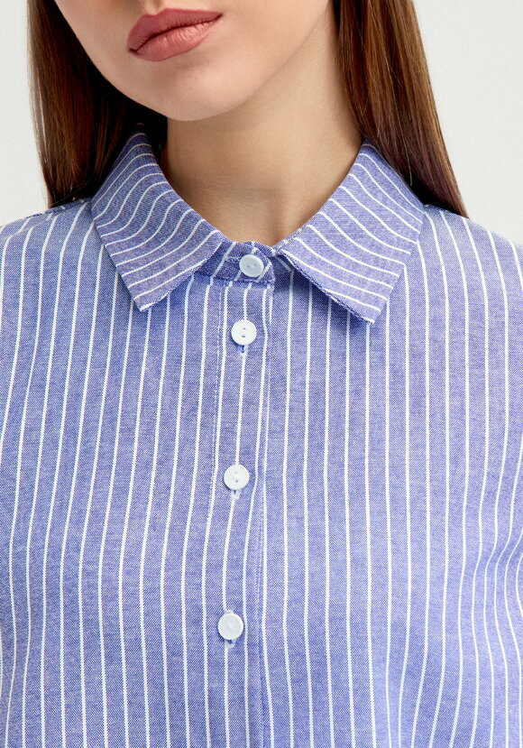 Блуза на пуговицах в вертикальную полоску шир.  580, рис. 22