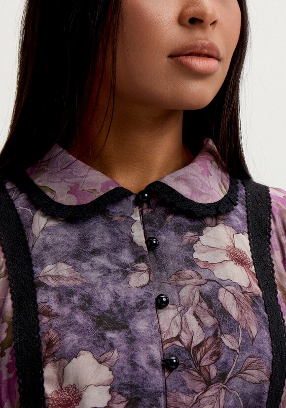 Платье с вставками кружева шир.  580, рис. 13