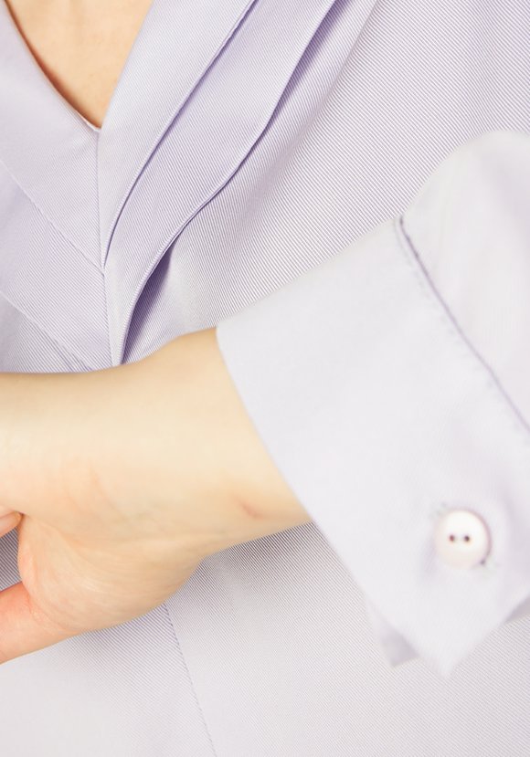 Блуза с оригинальной отделкой по горловине шир.  580, рис. 12