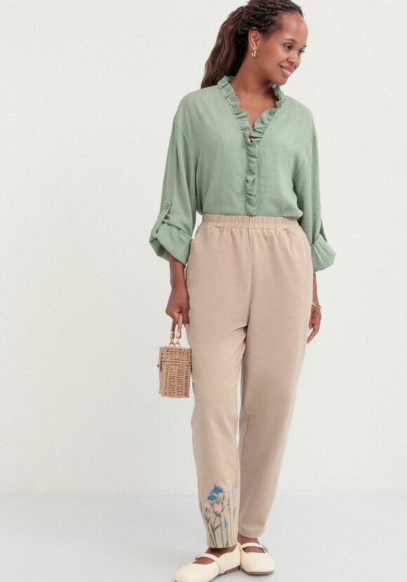 Брюки-бананы с вышивкой шир.  580, рис. 8