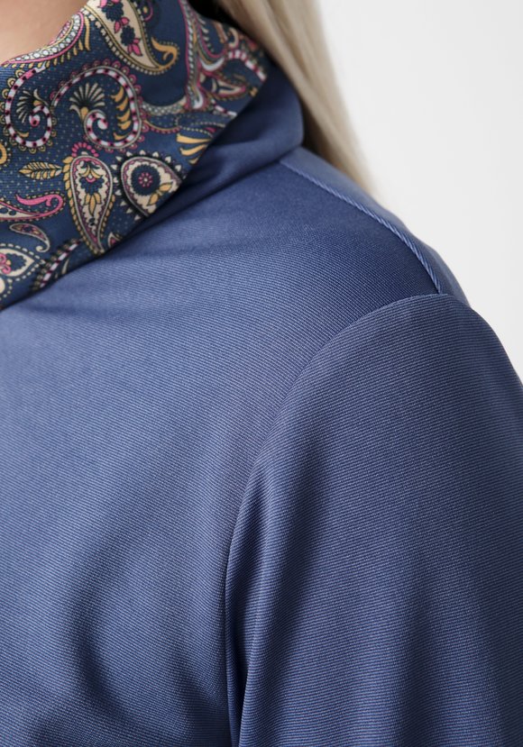 Джемпер с контрастным воротником хомут шир.  580, рис. 8