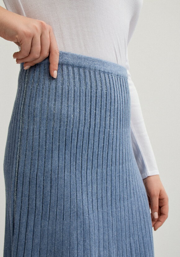 Юбка фактурная в вертикальную полоску шир.  580, рис. 26