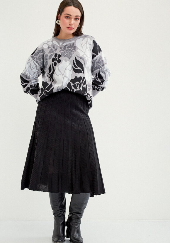 Юбка миди А-силуэта с переплетениями шир.  580, рис. 17