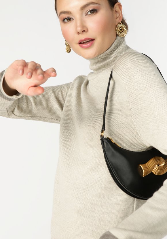 Свитер с контрастной отделкой по низу изделия шир.  580, рис. 10