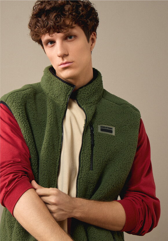 Жилет утеплённый с карманами на молнии шир.  580, рис. 6