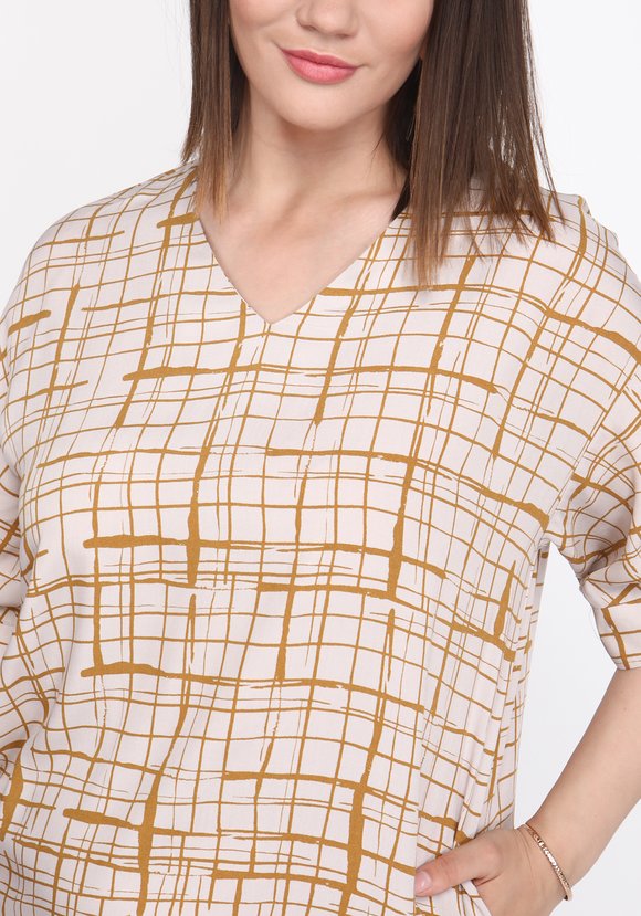 Платье с V-образным вырезом и манжетом шир.  580, рис. 4