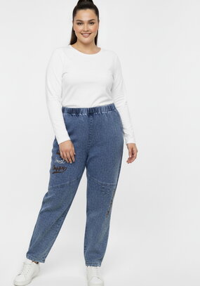 Джинсы с вышивкой на резинке