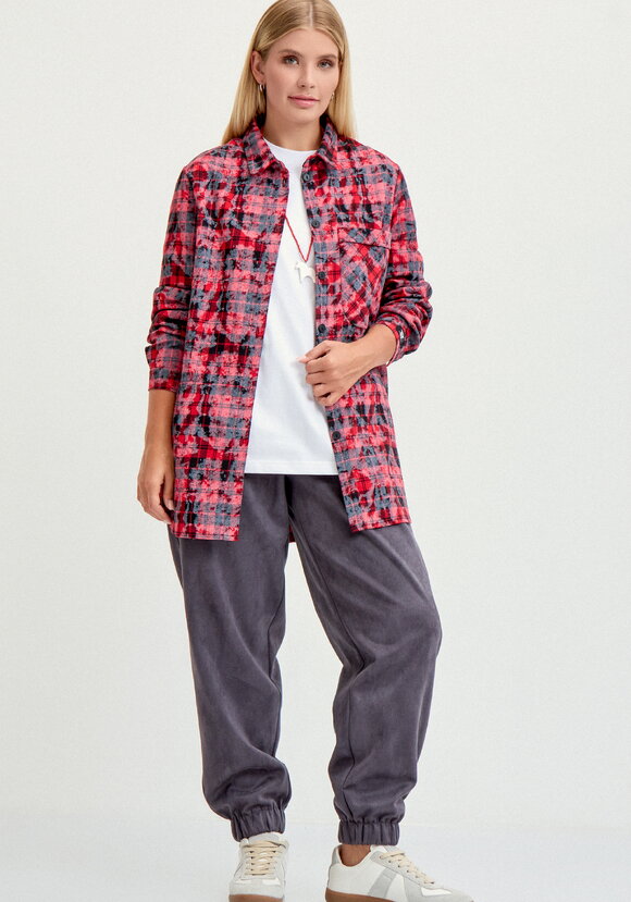 Рубашка в клетку на пуговицах с нашивкой шир.  580, рис. 11