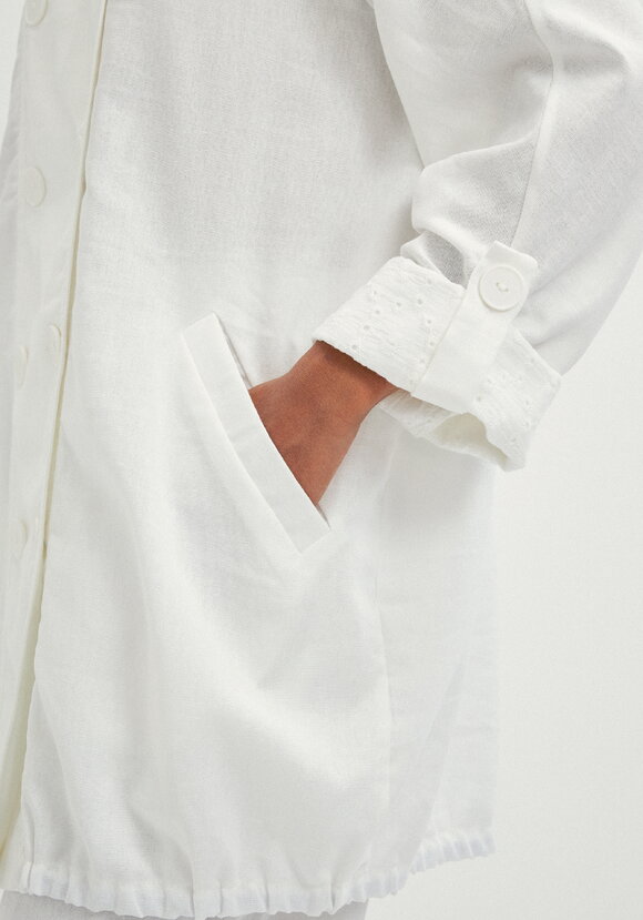 Пыльник с отделкой из шитья шир.  580, рис. 17