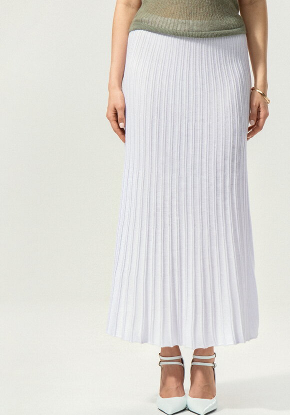 Юбка плиссе длины миди шир.  580, рис. 12