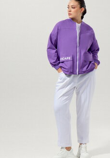 Бомбер с накладными карманами