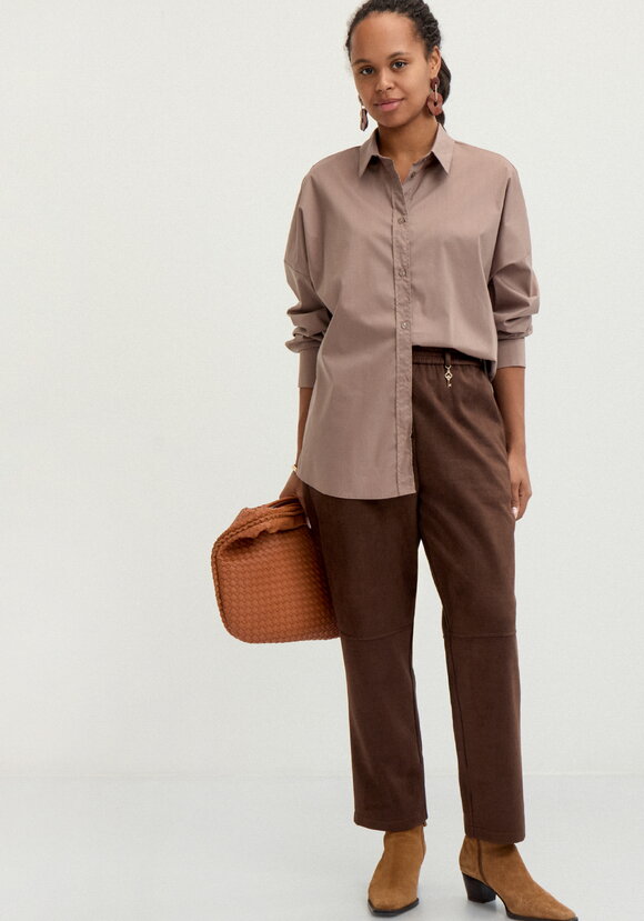 Брюки из замши прямые на резинке по поясу шир.  580, рис. 7