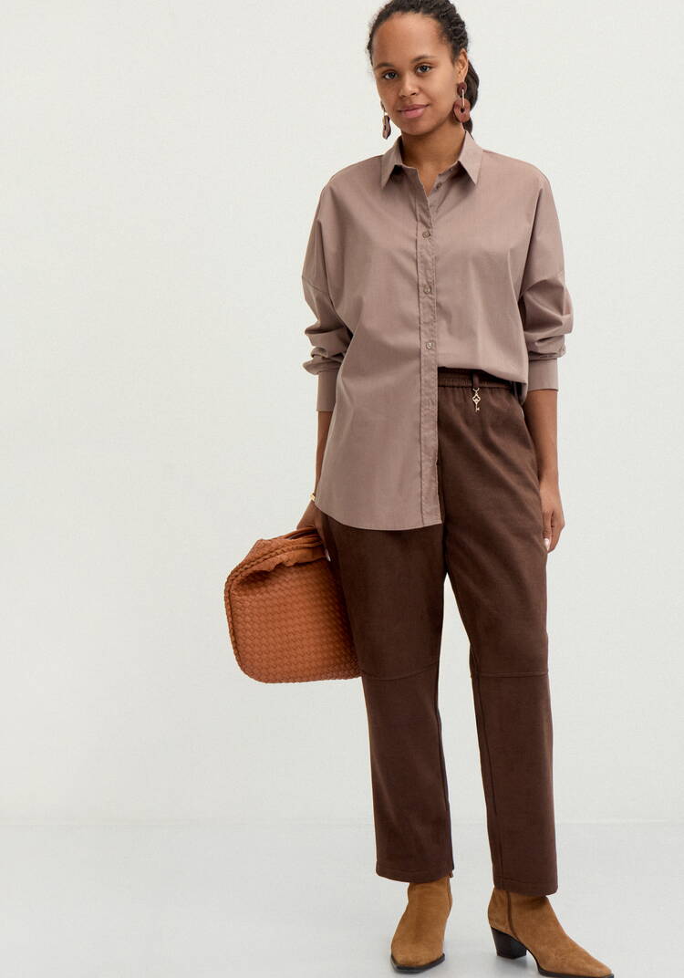 Брюки из замши прямые на резинке по поясу шир.  750, рис. 7