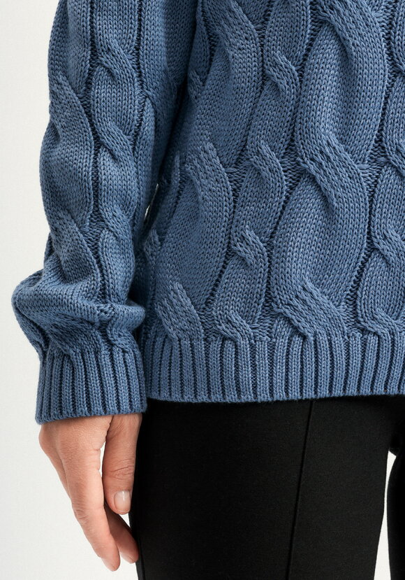 Джемпер с косами и воротником-поло шир.  580, рис. 13