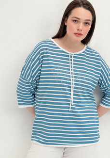 Блуза с декором из страз и рукавом 3/4