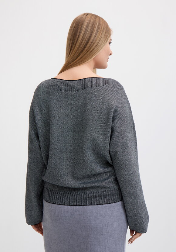 Джемпер с округлым вырезом горловины шир.  580, рис. 15