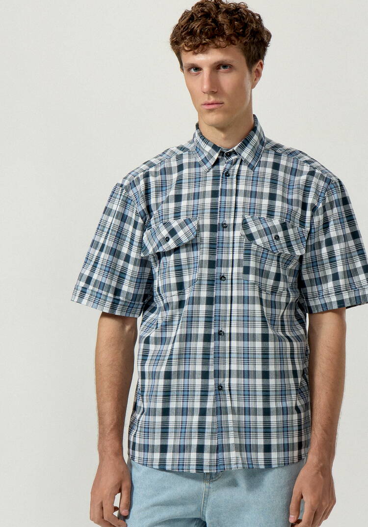 Рубашка с коротким рукавом на пуговицах шир.  750, рис. 4