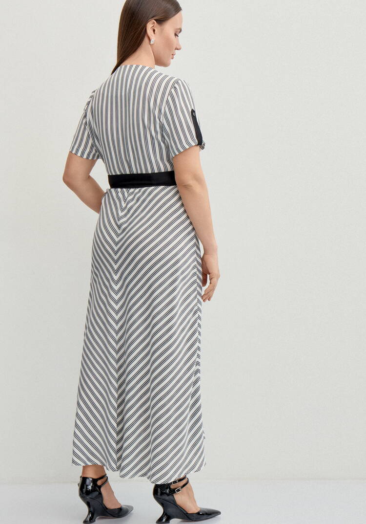 Платье в полоску с контрастной окантовкой шир.  750, рис. 10