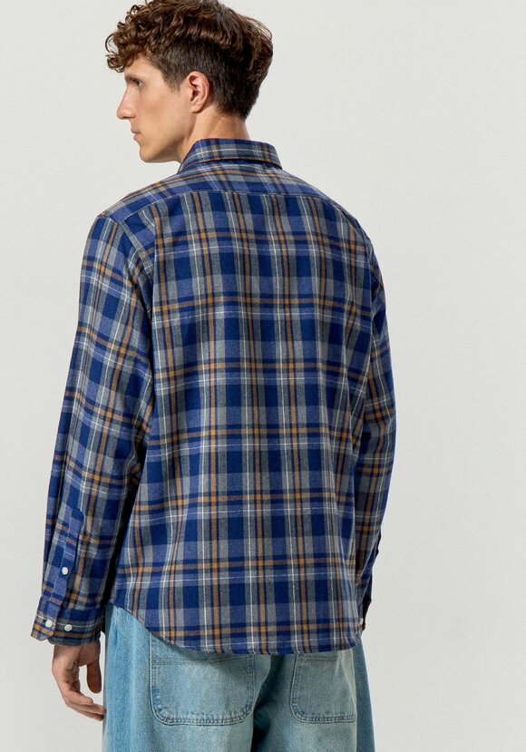 Рубашка в клетку с нагрудными карманами шир.  580, рис. 3