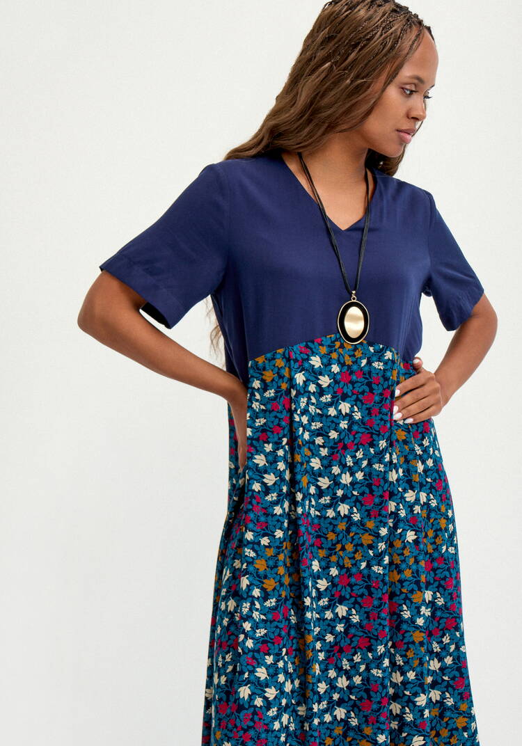 Платье  из комбинированной ткани с принтом шир.  750, рис. 10