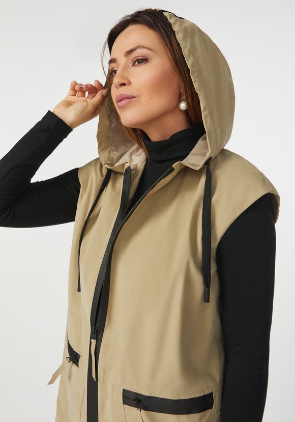 Жилет на молнии с капюшоном шир.  580, рис. 9