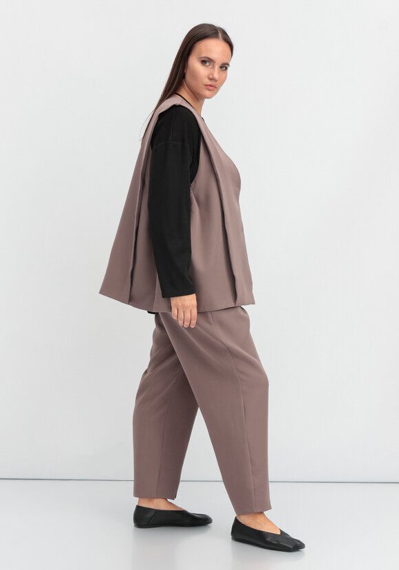 Жилет однобортный на пуговице шир.  580, рис. 15