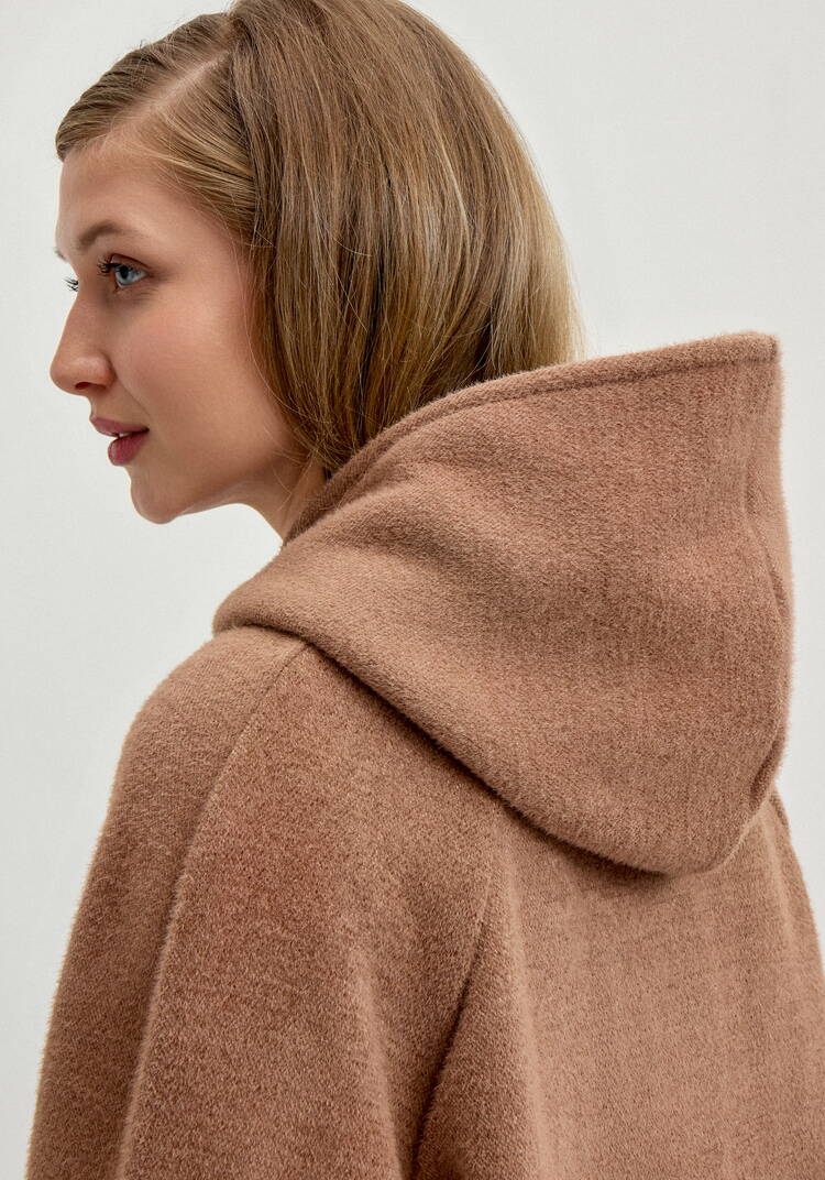 Жакет пушистый с капюшоном на пуговицах шир.  750, рис. 26