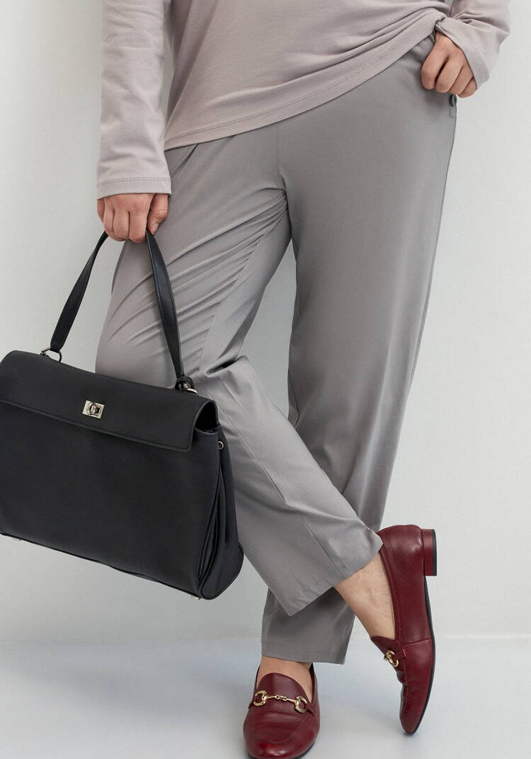 Брюки зауженные с декором из пуговиц шир.  750, рис. 16