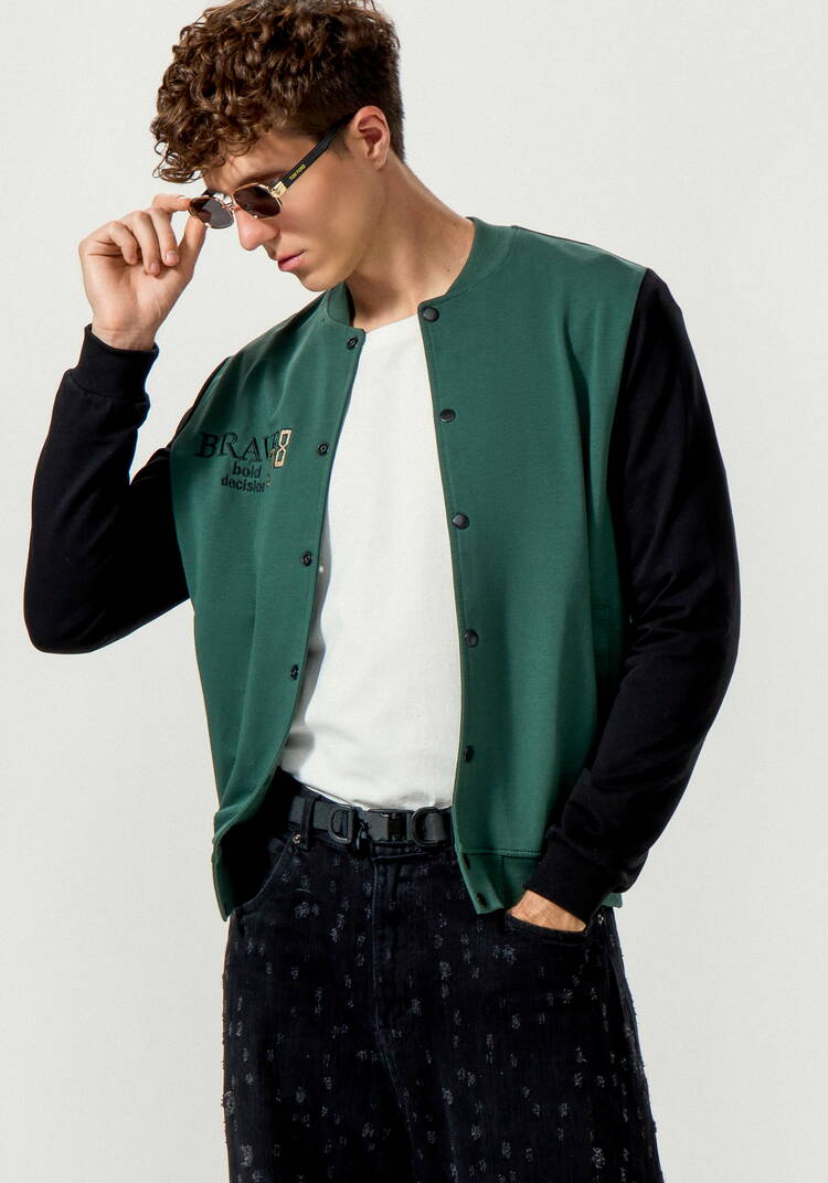 Бомбер с застежкой на кнопки шир.  750, рис. 8