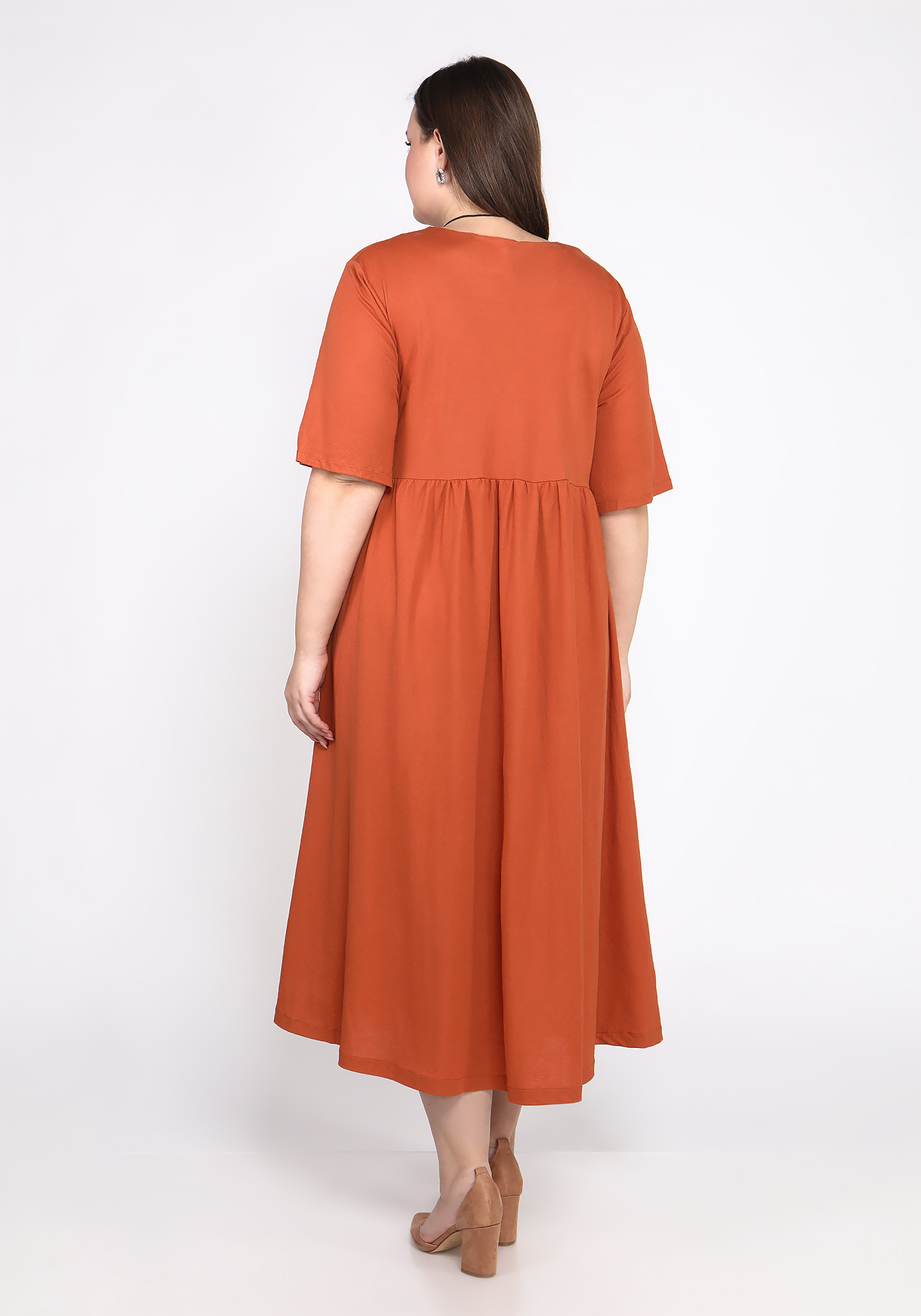 Платье однотонное свободного кроя миди Bianka Modeno, размер 50, цвет терракотовый - фото 8