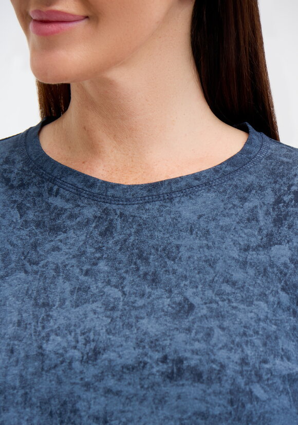 Лонгслив с принтом на горловине спинки шир.  580, рис. 5