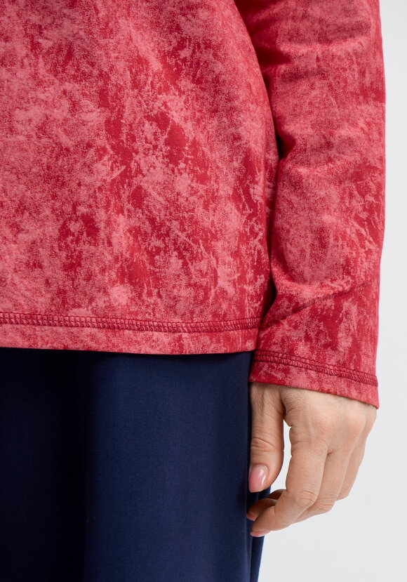 Лонгслив с принтом на горловине спинки шир.  580, рис. 12