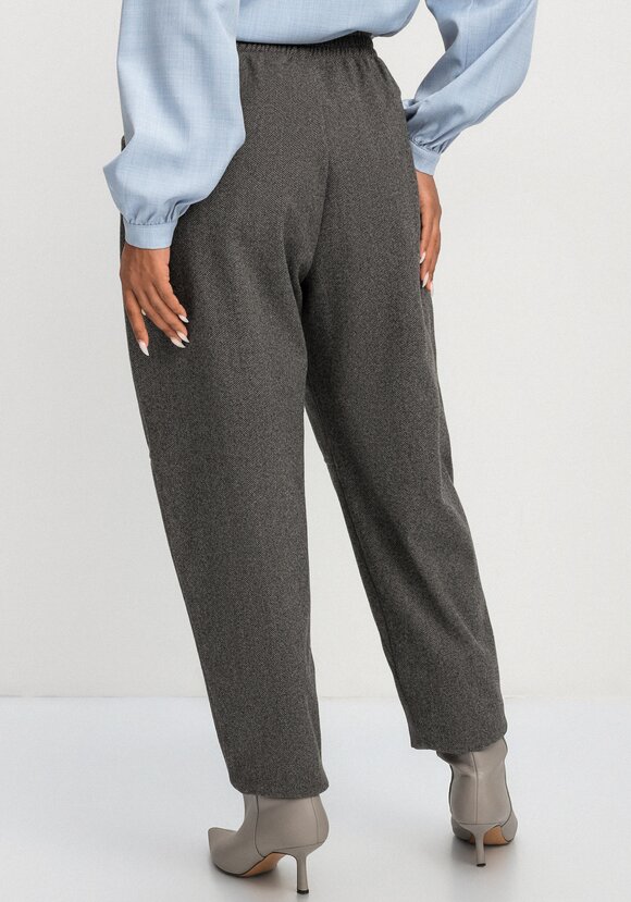 Брюки свободного кроя зауженные к низу шир.  580, рис. 2