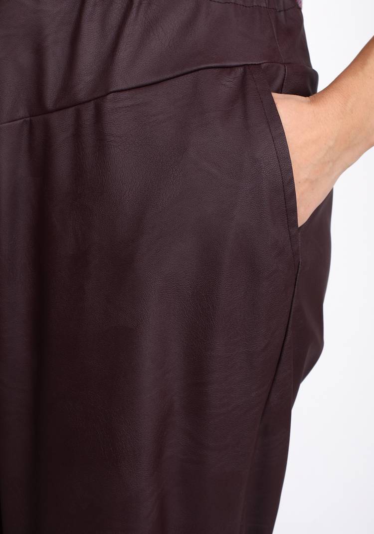 Брюки из экокожи на резинке шир.  750, рис. 9