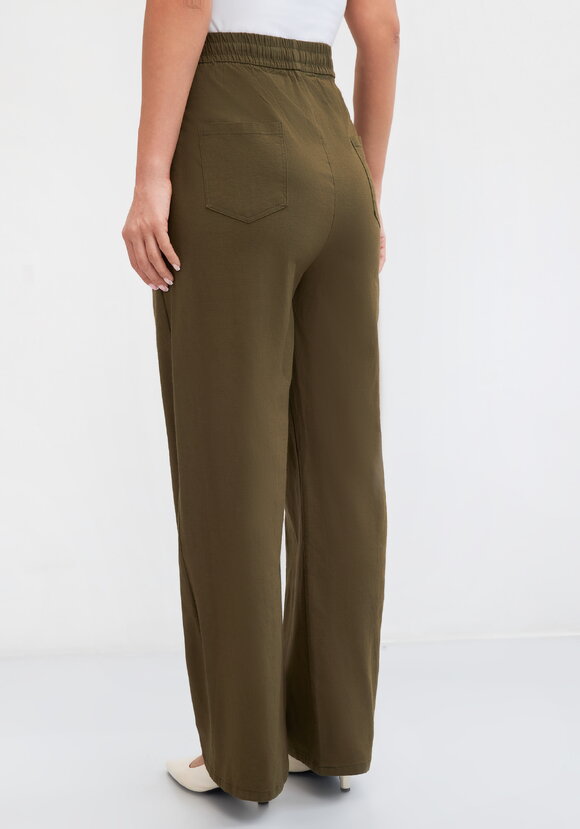 Брюки на резинке по поясу, прямые Симона шир.  580, рис. 15