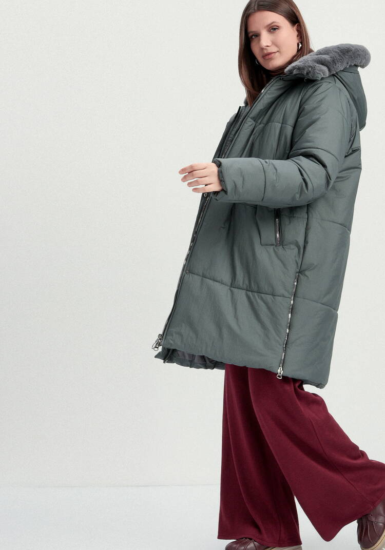 Пальто удлиненное с меховым капюшоном шир.  750, рис. 19