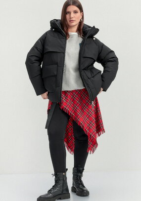 Пуховик стеганый с накладными карманами