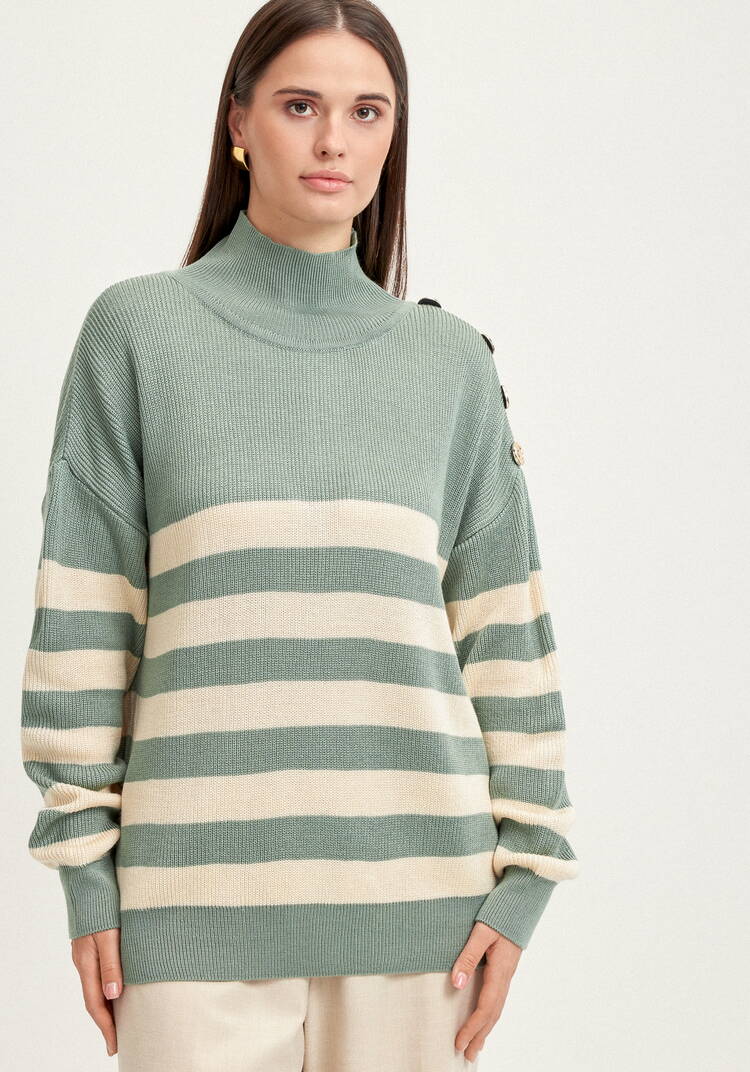 Джемпер с декоративными пуговицами в полоску шир.  750, рис. 12