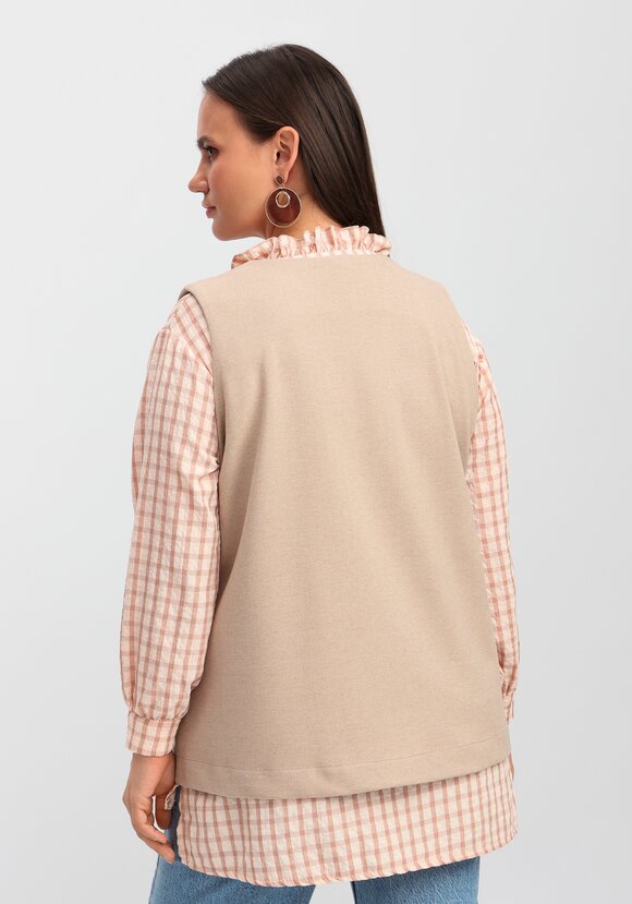 Жилет А-силуэта с дизайнерской застёжкой шир.  580, рис. 3