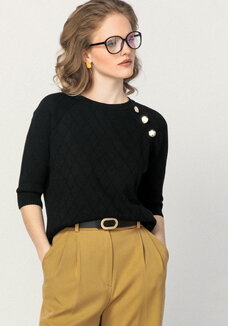 Джемпер с эффектными пуговицами по полочке