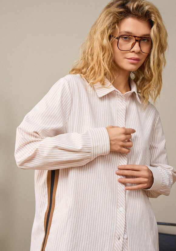 Рубашка в полоску с боковым лампасом шир.  580, рис. 10