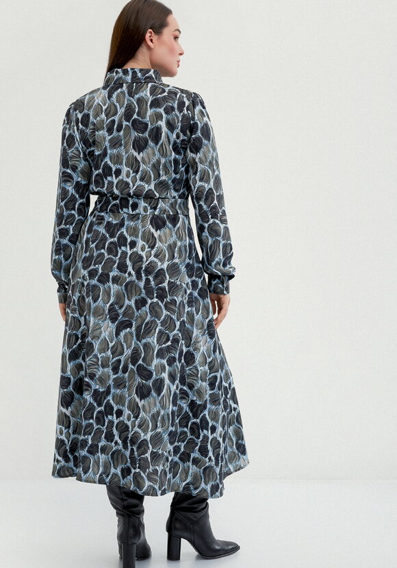 Платье-рубашка макси на пуговицах шир.  580, рис. 12