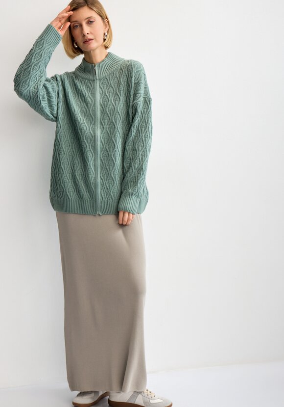 Кардиган на молнии с вязкой в виде ромбов шир.  580, рис. 2