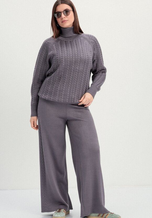 Брюки прямые свободной посадки с лампасами шир.  580, рис. 8