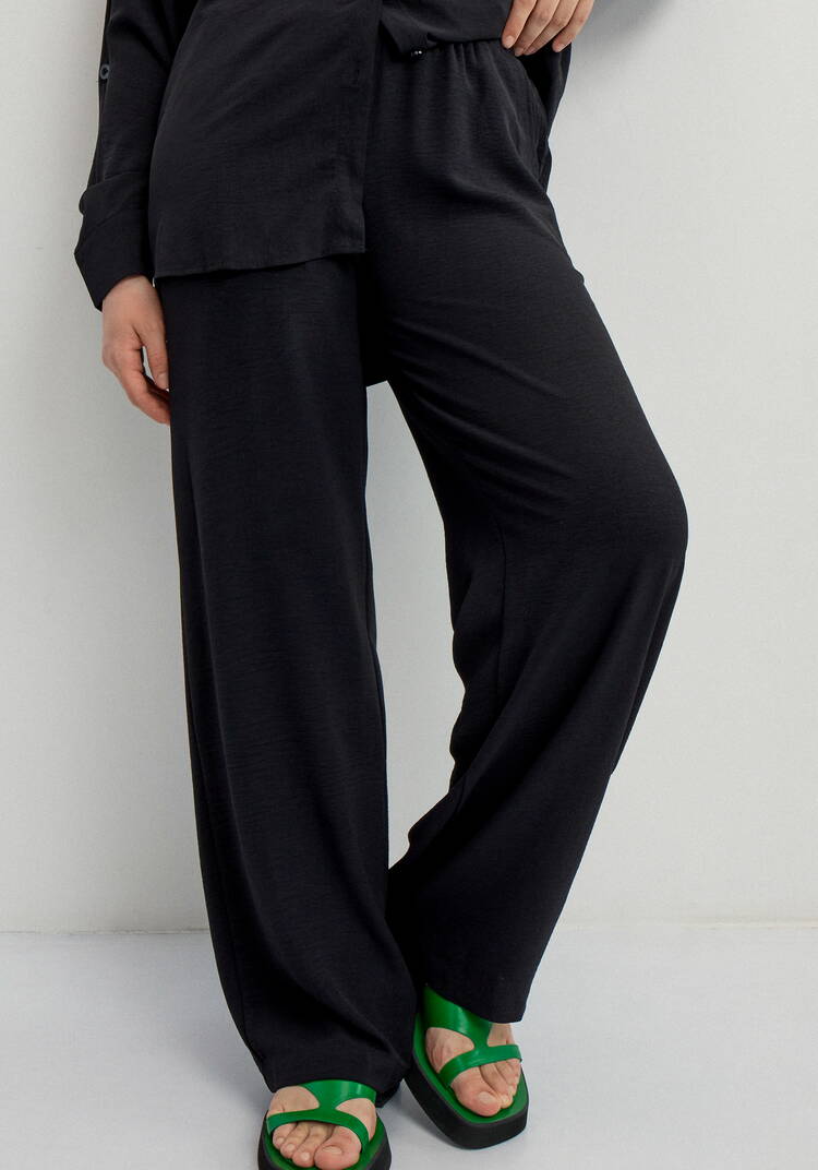 Брюки свободного кроя с боковыми карманами шир.  750, рис. 8